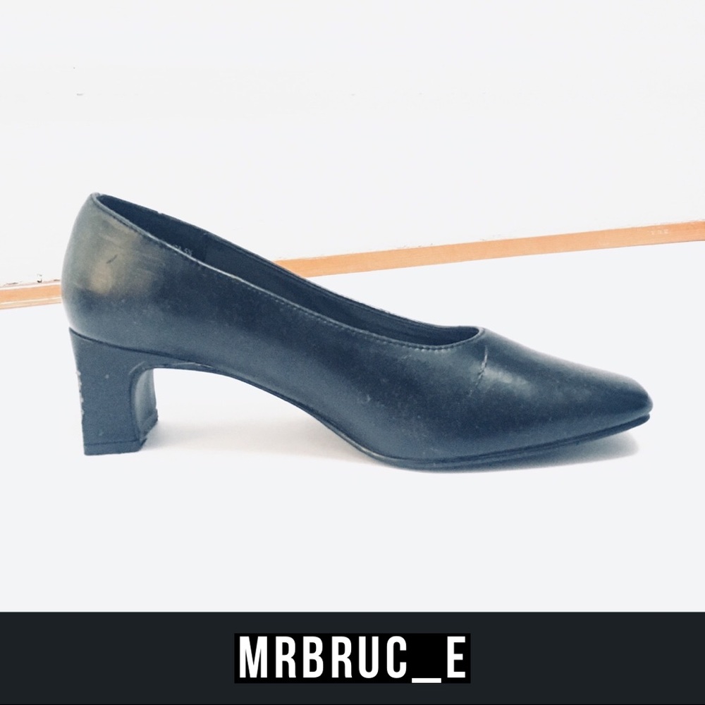 Black Leather 2 in Pump